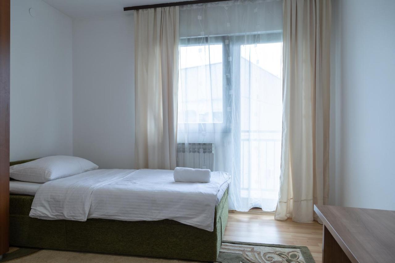 Sun Garden Sarajevo Aparthotel ภายนอก รูปภาพ