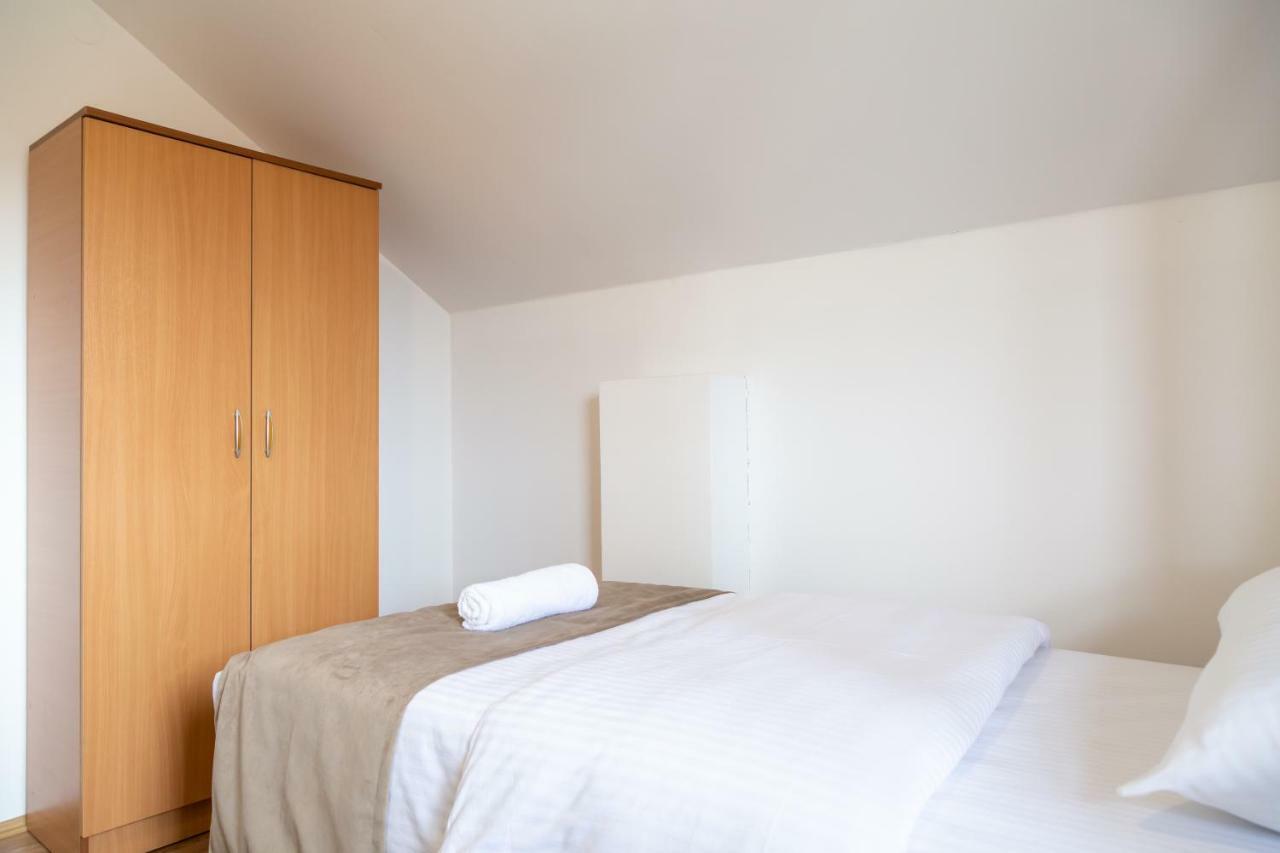 Sun Garden Sarajevo Aparthotel ภายนอก รูปภาพ